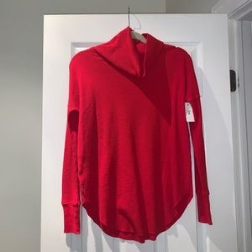 Aritzia TNA goji berry red currant thermal waffle cowl neck top XS New with tags